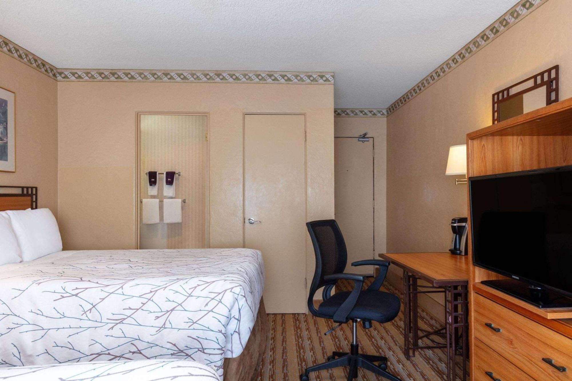 Travelodge By Wyndham Seattle By The Space Needle Εξωτερικό φωτογραφία
